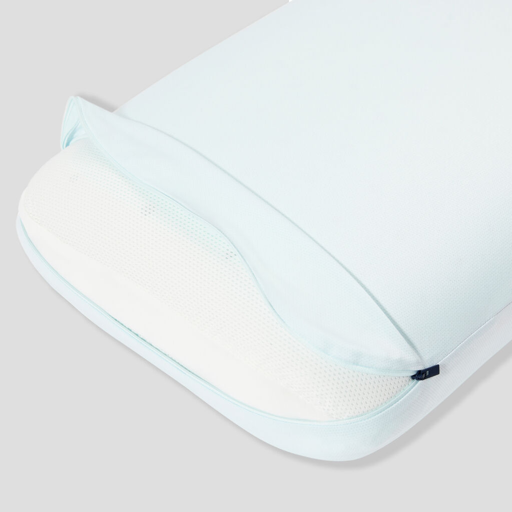 Hybrid Pillow with Snow Technology™ gallery item 2
